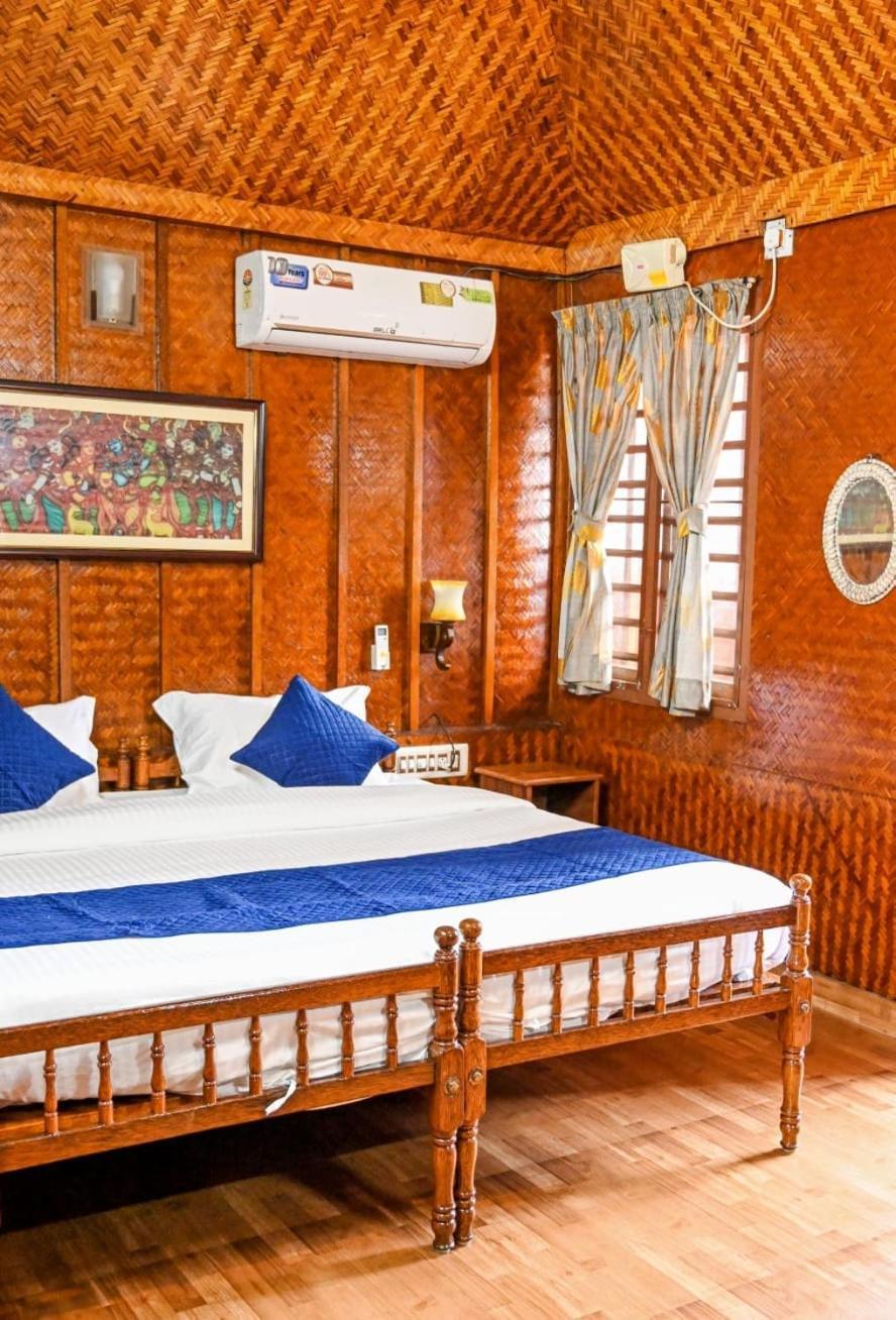 Sajeev Home Stay Cherai Beach Bilik gambar