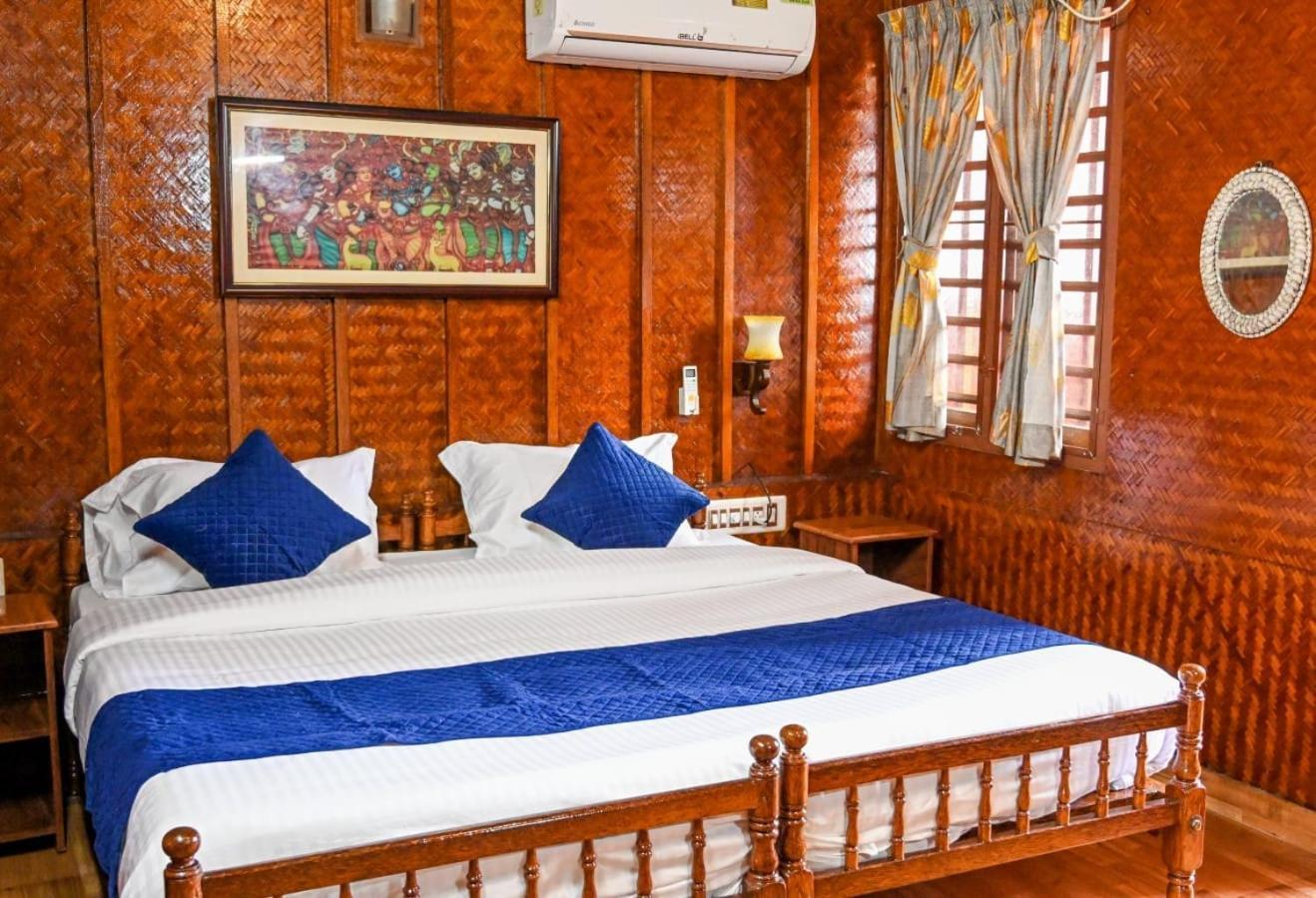 Sajeev Home Stay Cherai Beach Bilik gambar
