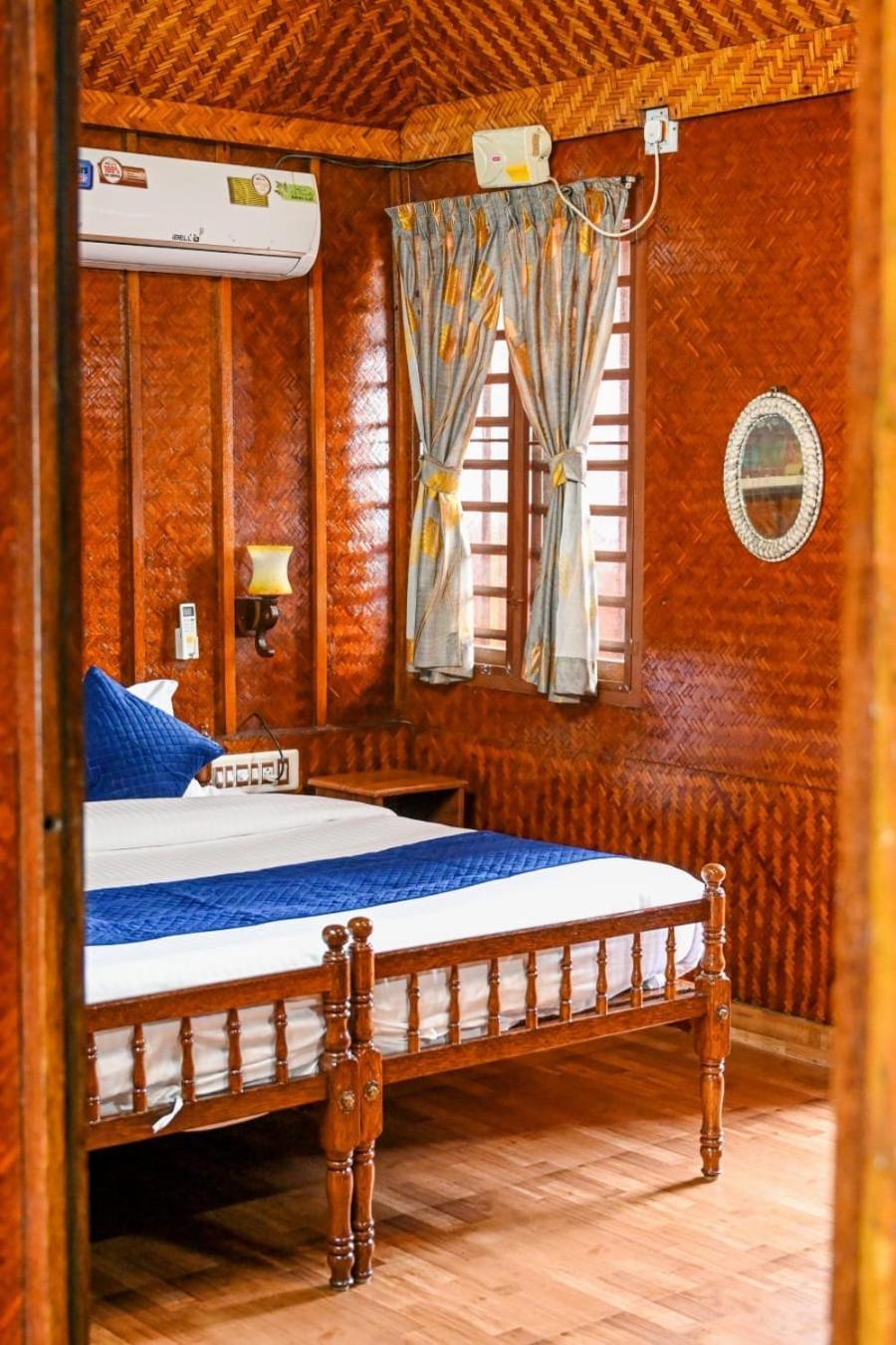 Sajeev Home Stay Cherai Beach Bilik gambar