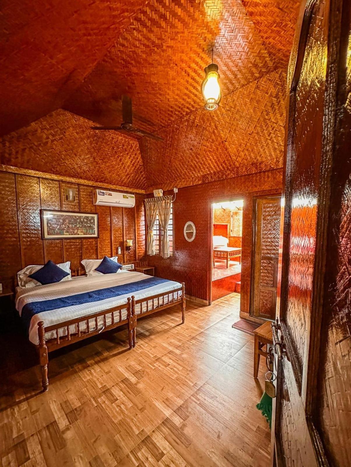 Sajeev Home Stay Cherai Beach Bilik gambar